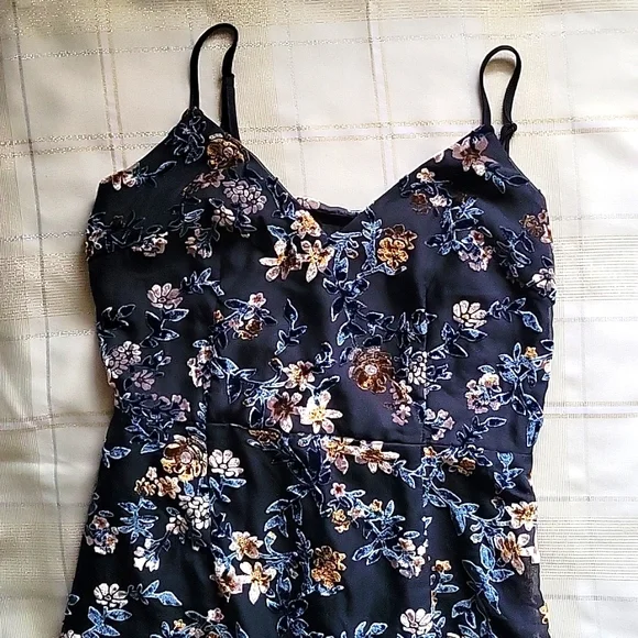 Lulu's Asymmetrical Floral Dress - Picture 5 of 11